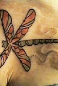 gekleurde dragonfly tattoo patroon