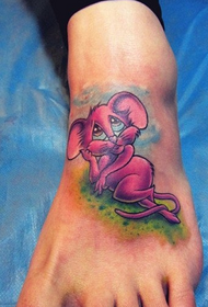 modello di tatuaggio mouse simpatico cartone animato sul retro