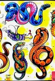 Pattern di tatuaggi di animali: Serpente di tatuaggi di culore di serpente Immagine