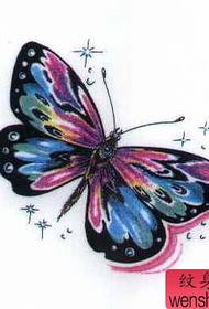 एक सुंदर फुलपाखरू टॅटू चित्राची शिफारस करा