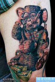 ຮູບແບບ tattoo monkey ຂາ