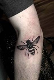 Boy's arm on black gray sketch Sting Tips Creative Bee Tattoo Picture