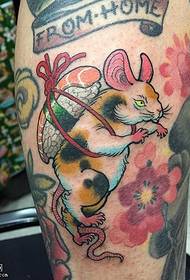 tele obojio miša tetovaža uzorak