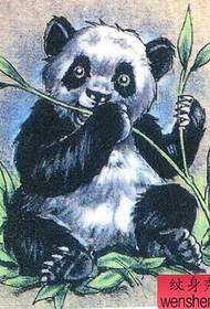 Rahvusliku aarde panda sööb bambust armas tätoveeringuga mustripildi tätoveering