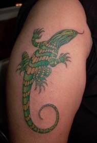 modello di tatuaggio di lucertola di colore spalla maschile