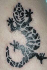 wzór tatuażu plemienny jaszczurka czarny