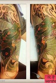 armare un bel modello di tatuaggio tradizionale serpente