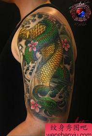 Nab Tattoo Txawv: Caj Npab Xim Snake Qhwv Squid Tattoo Txawv