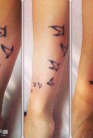 modello di tatuaggio totem piccione