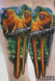 реалистичен модел на татуировка на златна маймуна