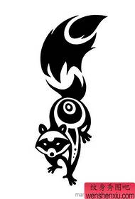 simpatico modello del tatuaggio del procione totem