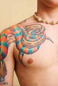 Modello di tatuaggio creativo di serpente di fiori di colore di spalla