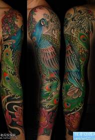 Modello di tatuaggio pavone personalità braccio