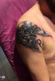 рамена мала врана тетоважа узорак