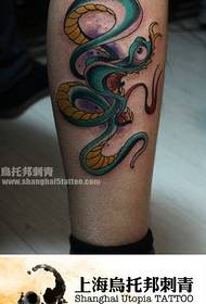 ben klassiska populära orm tatuering mönster