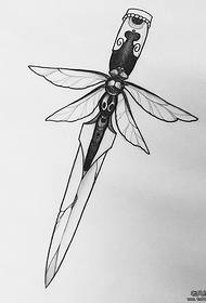 daggerdragonfly شخصية وشم نمط مخطوطة