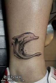 Kāju delfīnu tetovējuma modelis