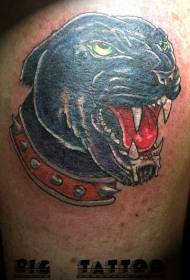 Modello del tatuaggio del ritratto della pantera nera del colletto rosso