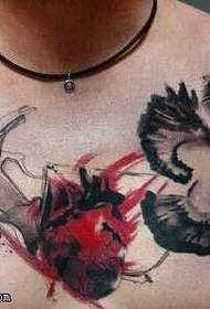 modello di tatuaggio di piccione inchiostro sul petto