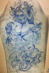 Eiropas skolas nāves meitenes vilka galvas duncis čūska tetovējums manuskripts