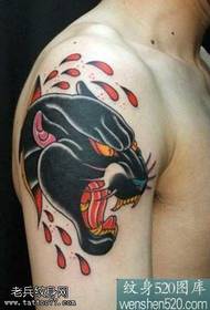ръка черна леопардова глава татуировка модел