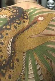 modello di tatuaggio serpente prepotente posteriore