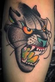 musta harmaa oldschool-tyylin leopardipää tatuointikuvio
