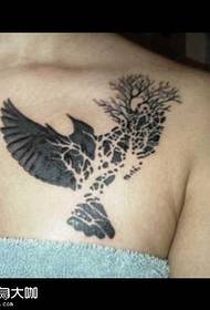 ຫນ້າເອິກ tattoo tattoo ຮູບແບບ Tattoo