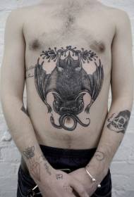 Черная татуировка с изображением летучей мыши и змеи