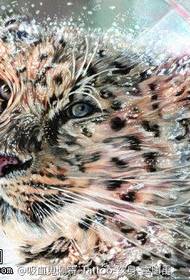 padrão de tatuagem de leopardo legal nobre