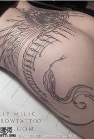 Modello di tatuaggio serpente tatuato in vita
