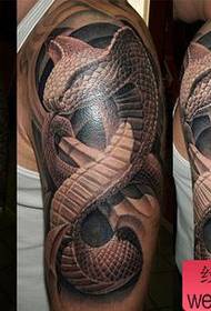 팔 3D 뱀 문신 패턴
