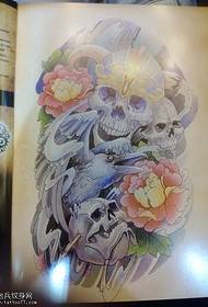 teschio di coloreRaven Tattoo Pattern