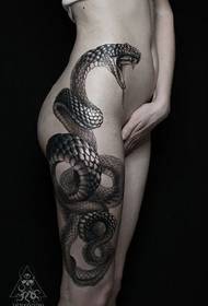 ຮູບແບບ tattoo ງູຢູ່ຂາ