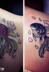 padrão de tatuagem ombro peixinho