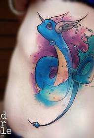 un patrón de tatuaxe de serpe que voará no abdome