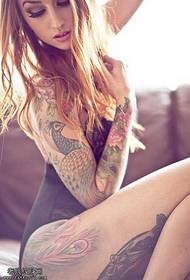 Braccio Pavone Tattoo Pattern
