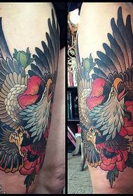 красивый рисунок татуировки фазана бедер