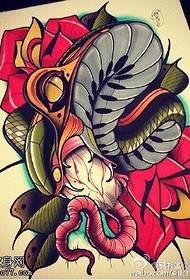 ہارر سانپ پلے گلاب کے دستی اسکرپٹ ٹیٹو پیٹرن