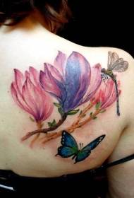 Красивая цветная бабочка-стрекоза и цветочный узор на спине
