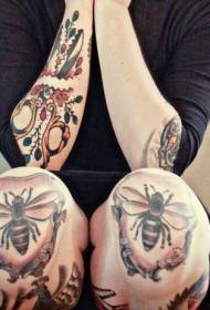Keliais dažytas bičių tatuiruotės raštas