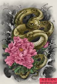 傳統的蛇和牡丹紋身圖案