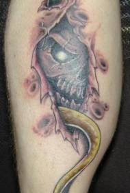 patrón de tatuaje de serpiente y diablo desgarrador