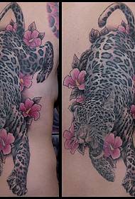 patrón de tatuaxe de leopardo traseiro