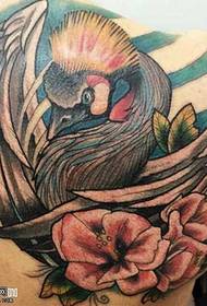 Hoʻi hou i ka pena kākā Swan Tattoo