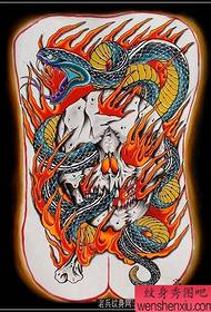 Patró de tatuatge de serp: imatge completa del patró de tatuatge de serp