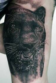 mtindo wa kweli mkono mkubwa ndani ya muundo wa tattoo wa panther