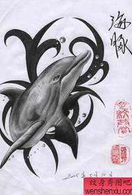 ເຄືອຂ່າຍຮູບ Tattoo: ຮູບແບບ tattoo ທີ່ແນະ ນຳ ໃຫ້ Dolphin totem
