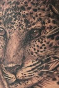 zelo realističen črno-beli vzorec tetovaže leoparda
