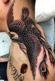 Peacock tattoo ntawm xub pwg